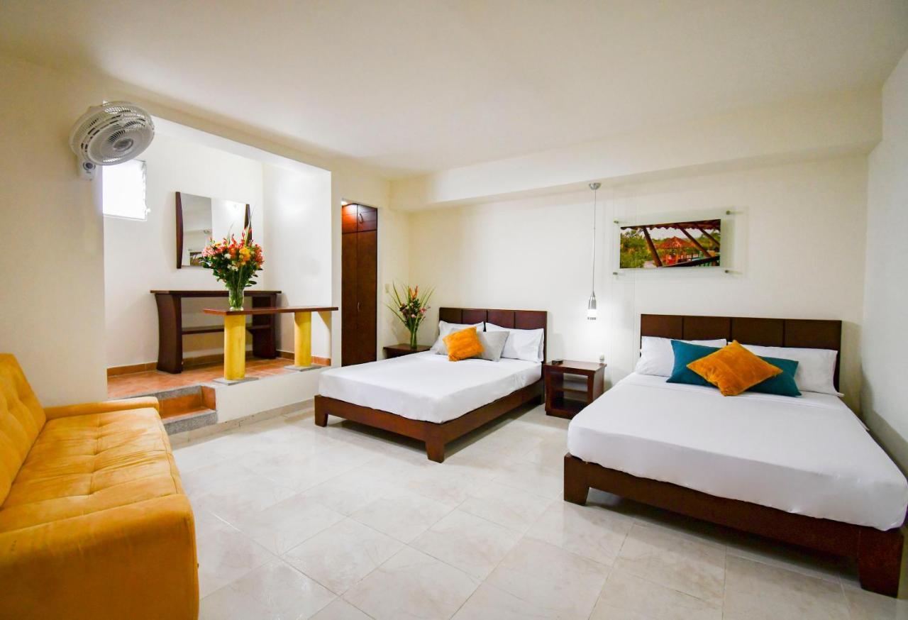 Hotel Monarca Armenia エクステリア 写真