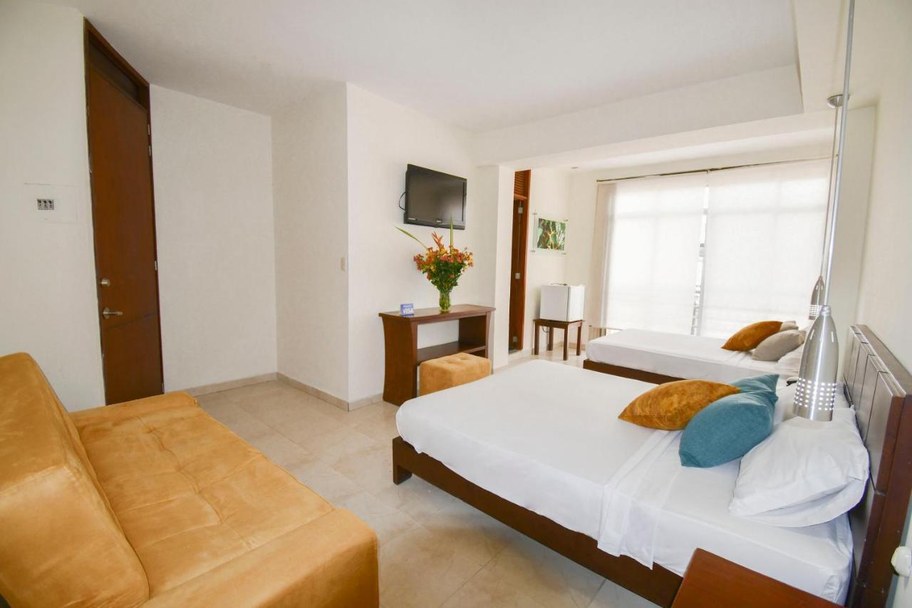 Hotel Monarca Armenia エクステリア 写真