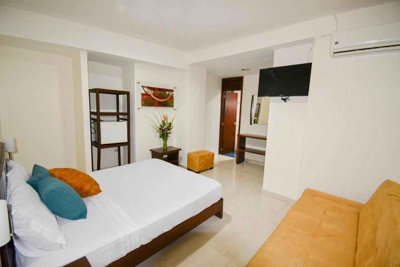 Hotel Monarca Armenia エクステリア 写真
