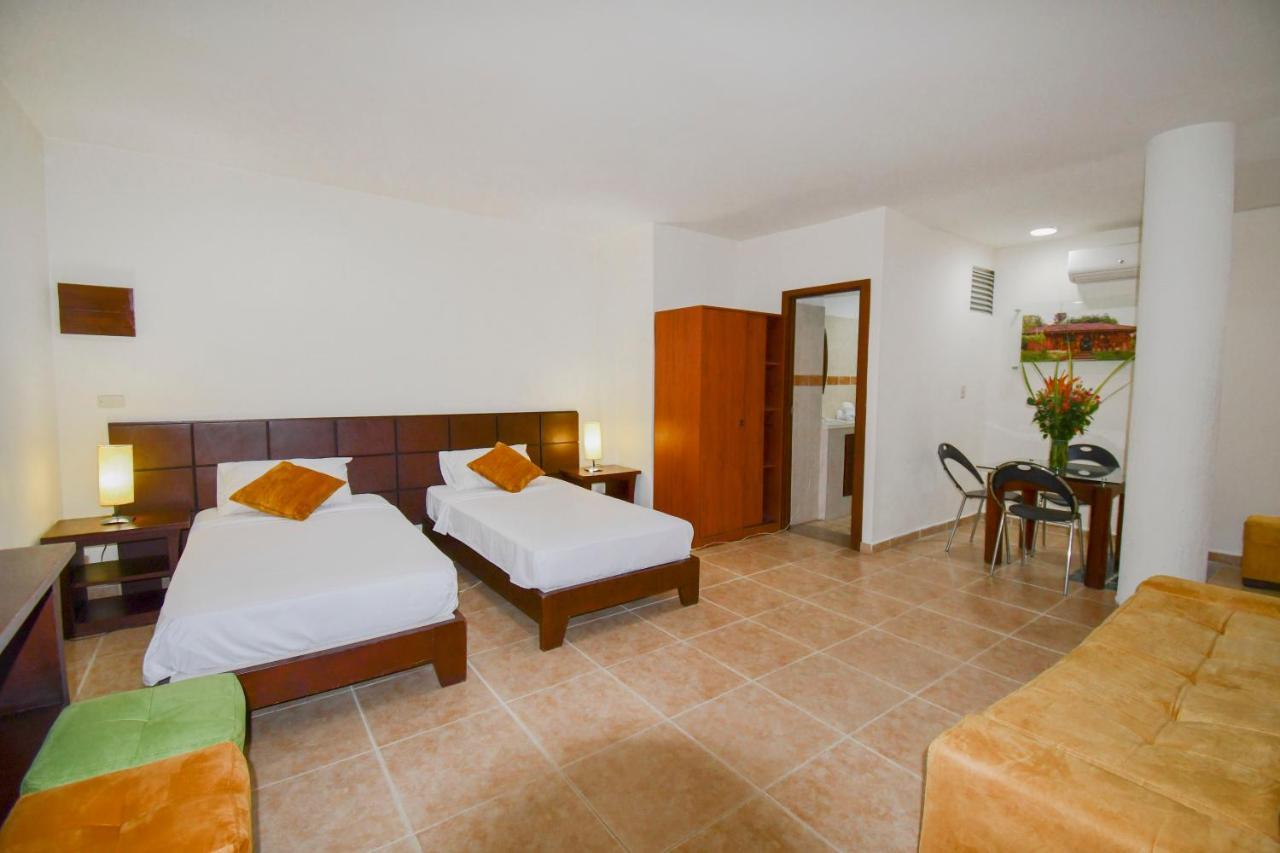 Hotel Monarca Armenia エクステリア 写真